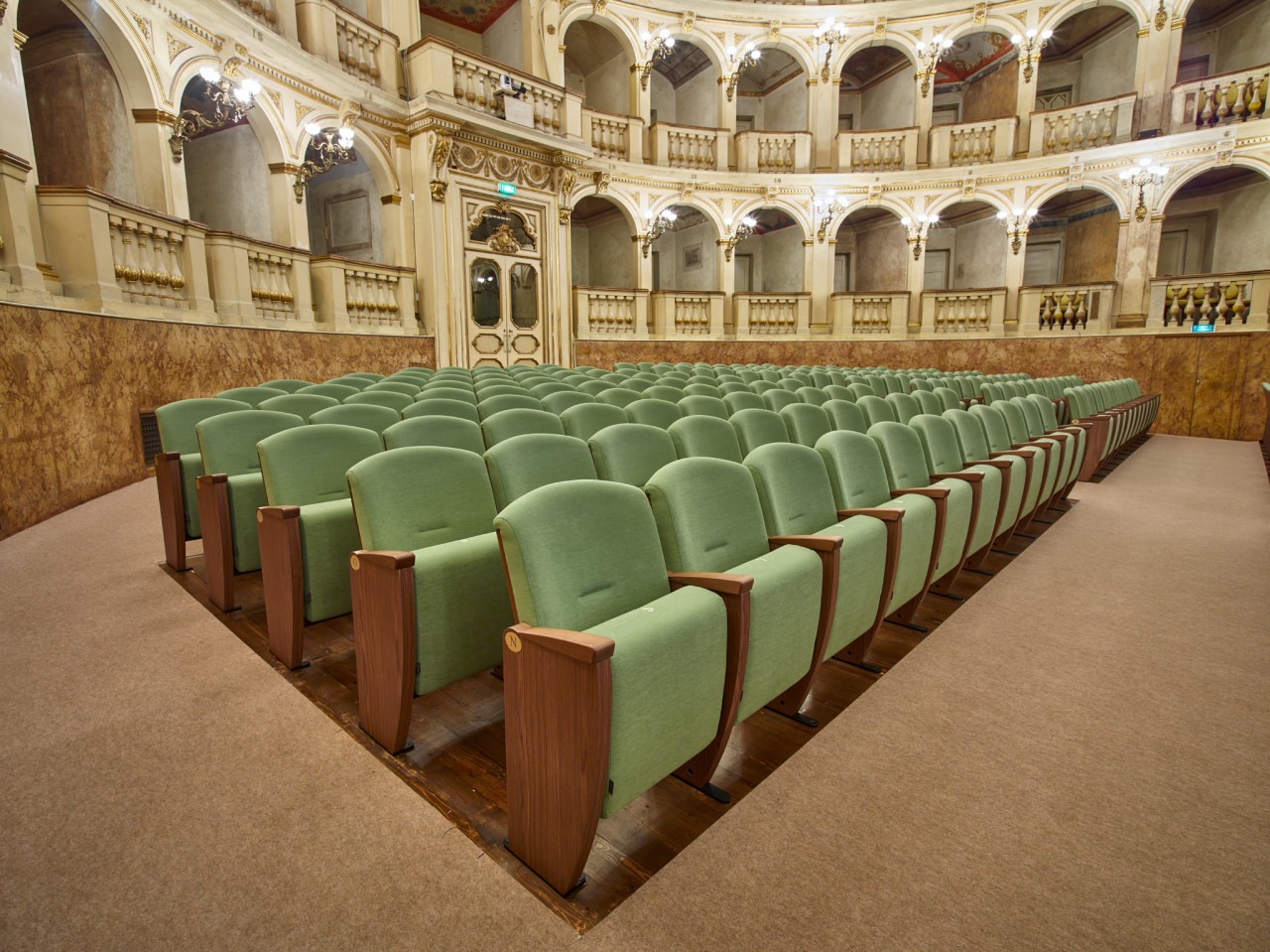 Fauteuils d’amphithéâtre ARESLINE